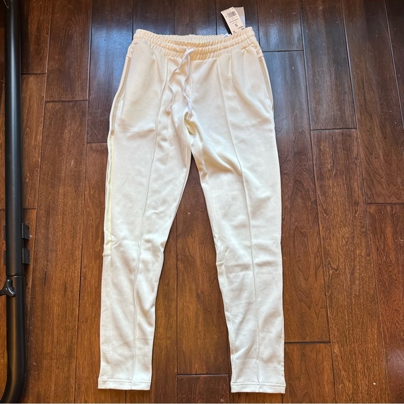 Adidas Women's Regular Fit Elastic Waist Zip Pockets Tricot Pants Off White NWT - Picture 4 of 12
